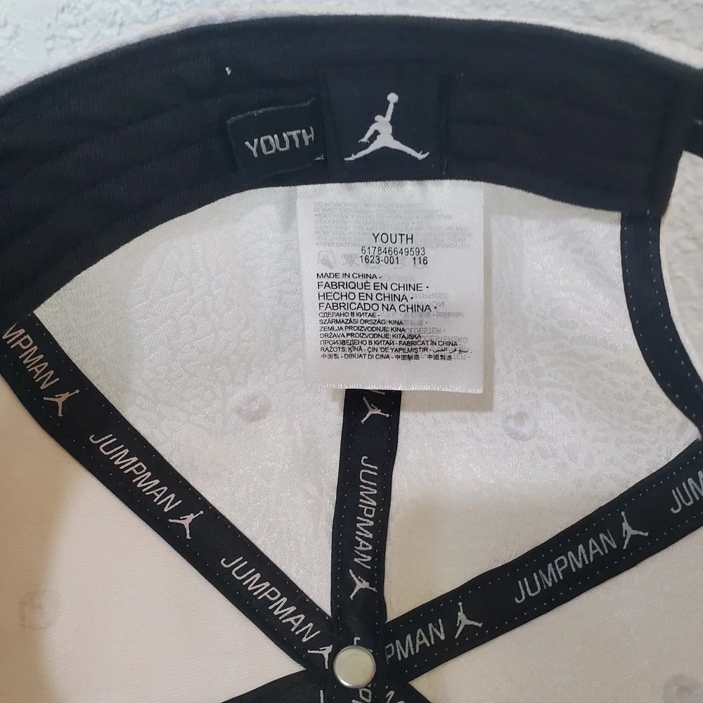 Nike Air Jordan Youth Hat White Elephant Print Snapback Cap 617846-001